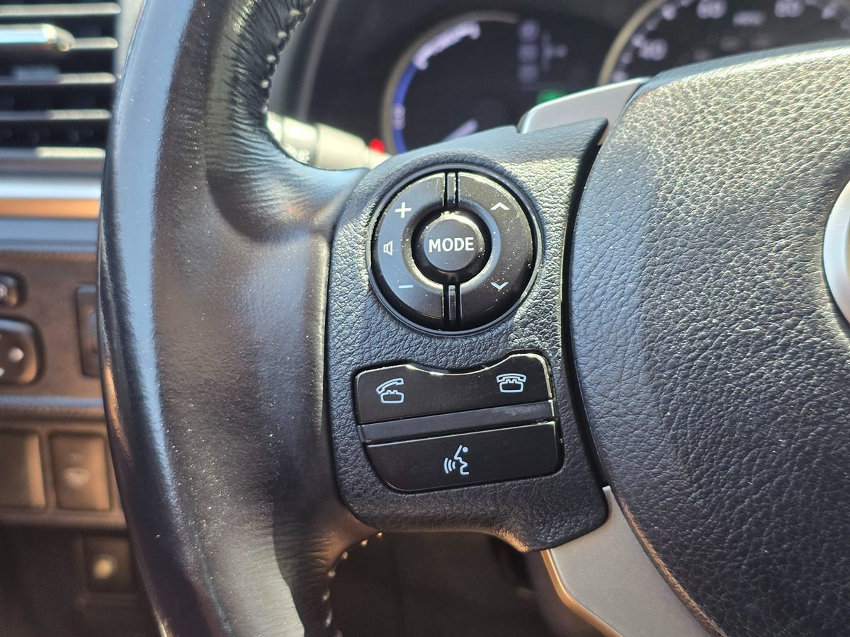 Used 2015 Lexus CT 200h FWD image 26