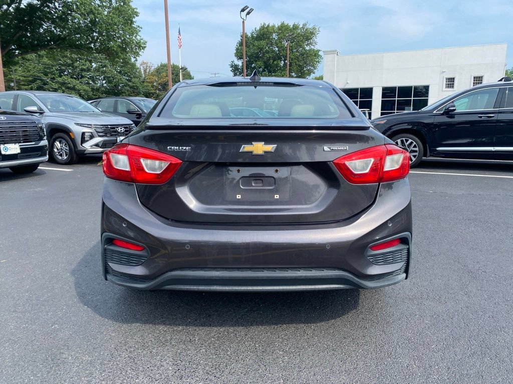 Used 2017 Chevrolet Cruze Premier FWD image 5