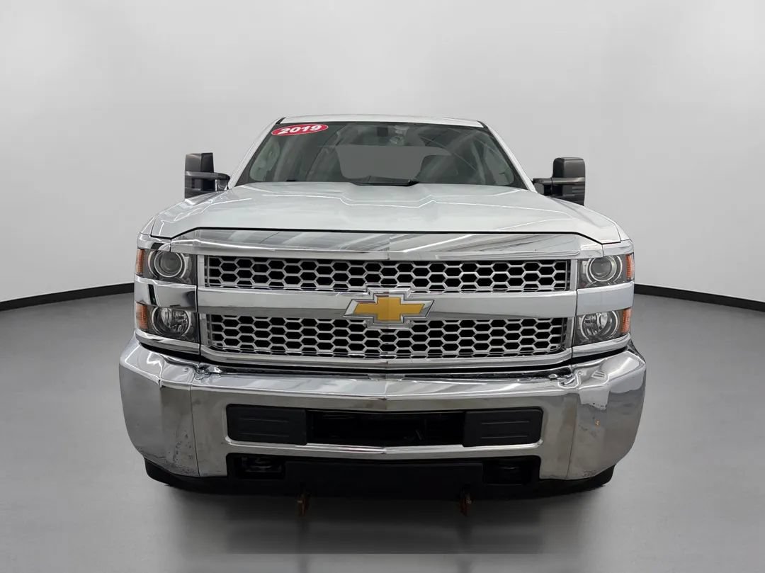 Used 2019 Chevrolet Silverado 2500 W/T AWD/4WD image 2