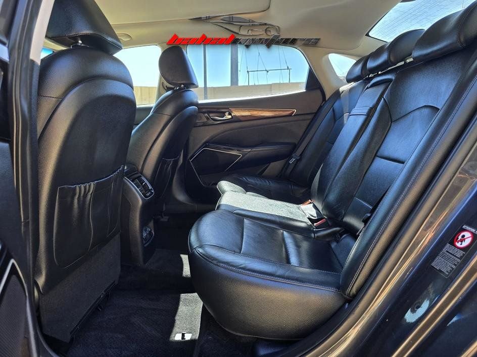Used 2017 Kia Cadenza Premium w/ Luxury Package image 7