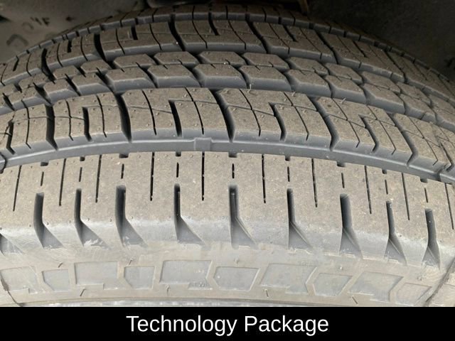 Used 2019 Toyota Tacoma TRD Off-Road w/ Technology Package image 11