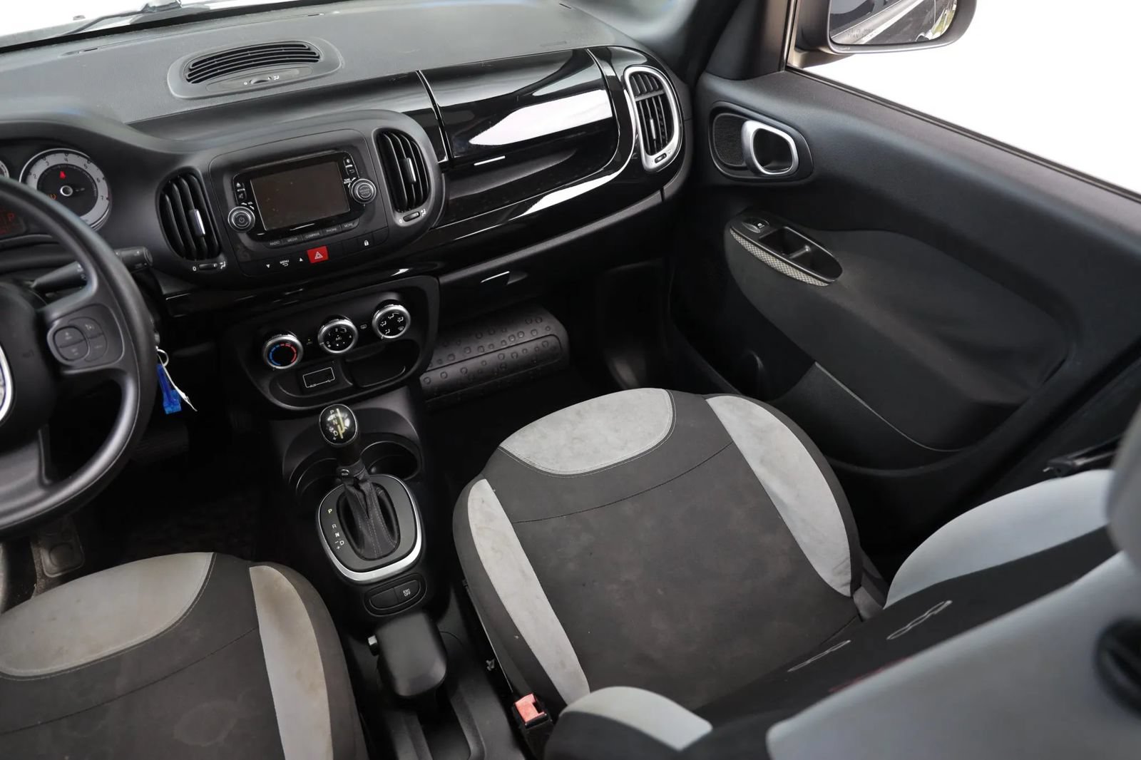Used 2016 FIAT 500L Pop FWD image 14