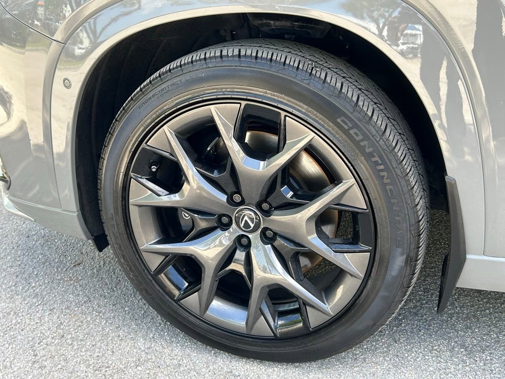 Used 2025 Lexus TX 500h AWD w/ Technology Package image 26