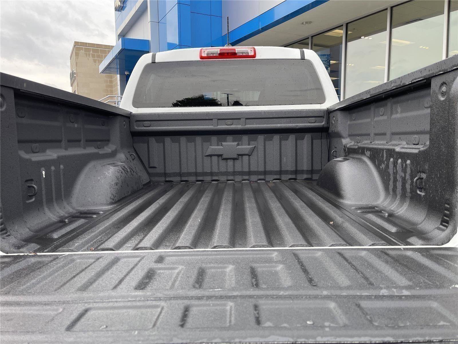 Used 2022 Chevrolet Colorado W/T w/ WT Convenience Package RWD image 33