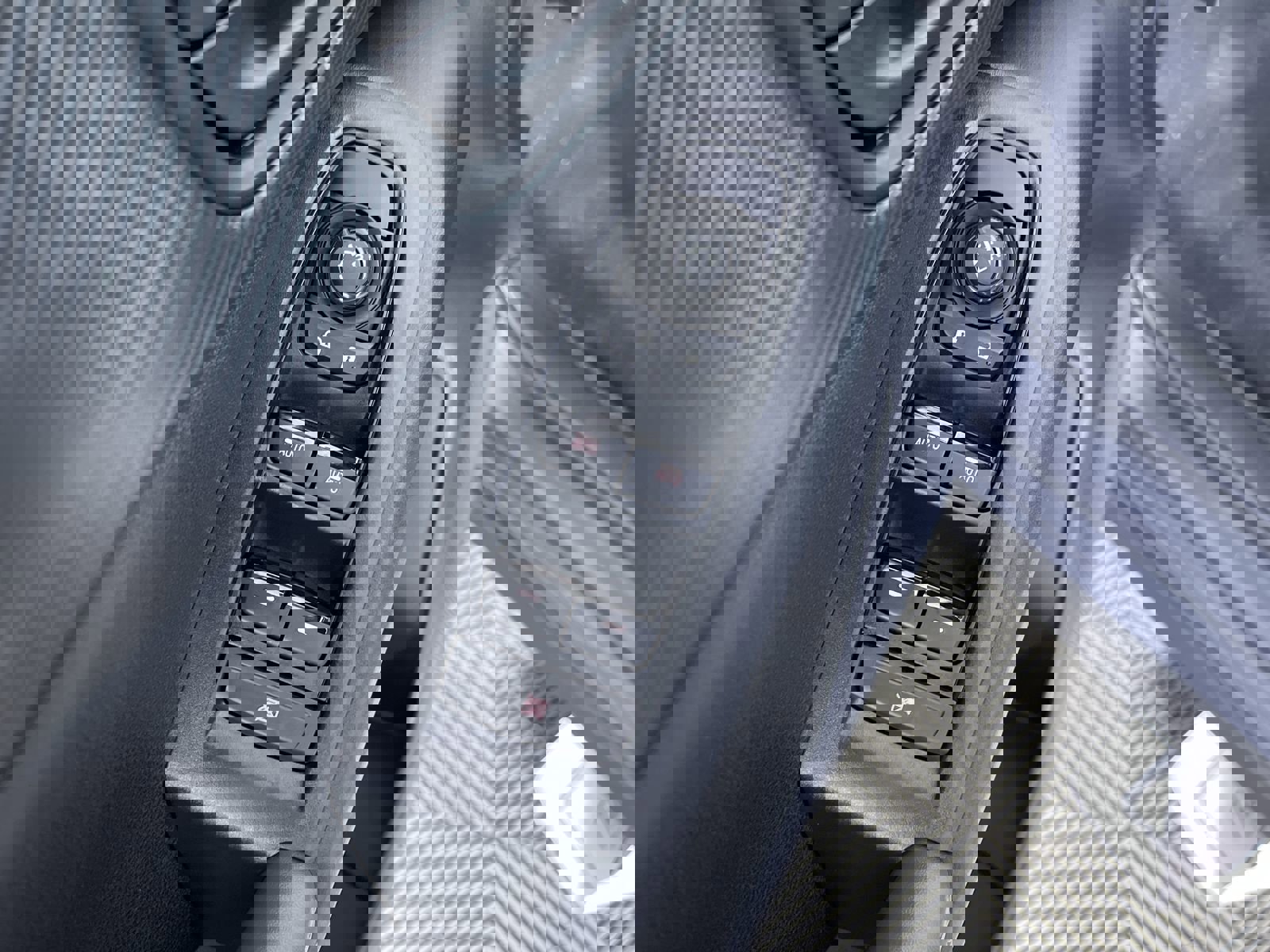 Certified 2025 Subaru Crosstrek 2.0i Premium image 14