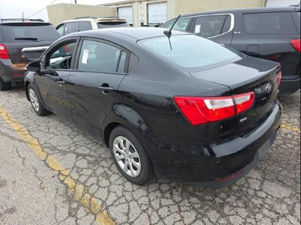 Used 2017 Kia Rio LX image 3