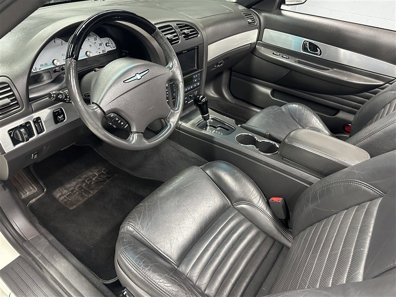 Used 2002 Ford Thunderbird Deluxe image 2
