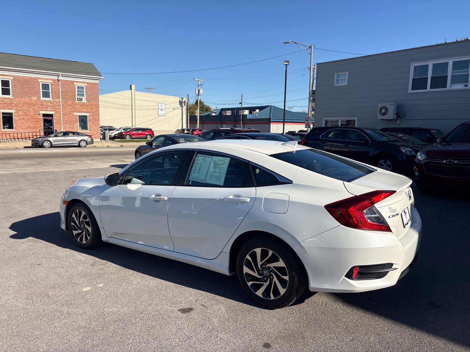 Used 2018 Honda Civic EX image 2