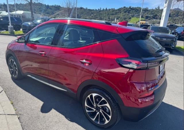 Used 2023 Chevrolet Bolt EUV Premier w/ Sun & Sound Package image 8