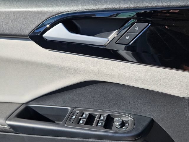 New 2026 Volkswagen Taos S FWD image 27