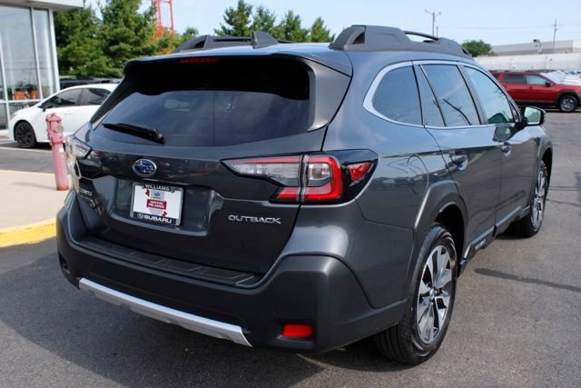 Certified 2025 Subaru Outback Limited AWD/4WD image 3