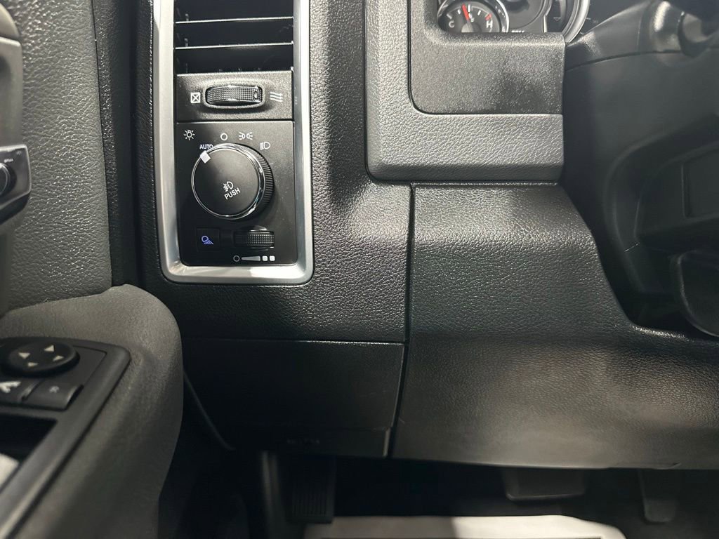 Used 2014 RAM 1500 Outdoorsman AWD/4WD image 17