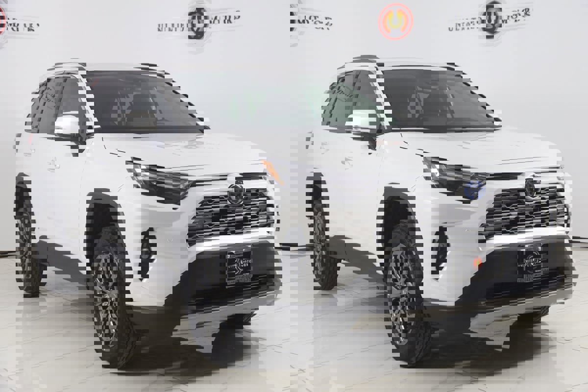 Used 2024 Toyota RAV4 Limited image 20