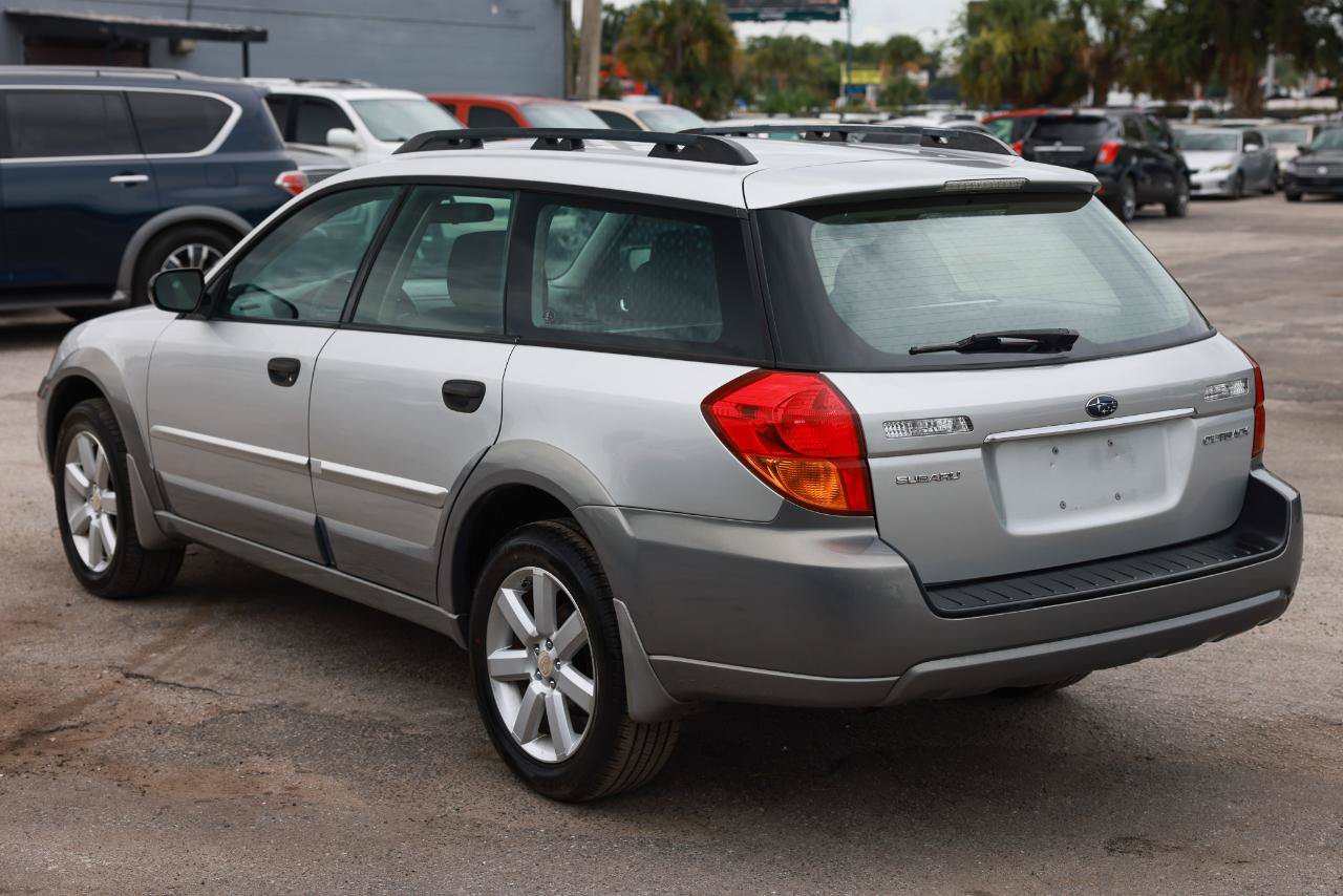 Used 2007 Subaru Outback 2.5i AWD/4WD image 5