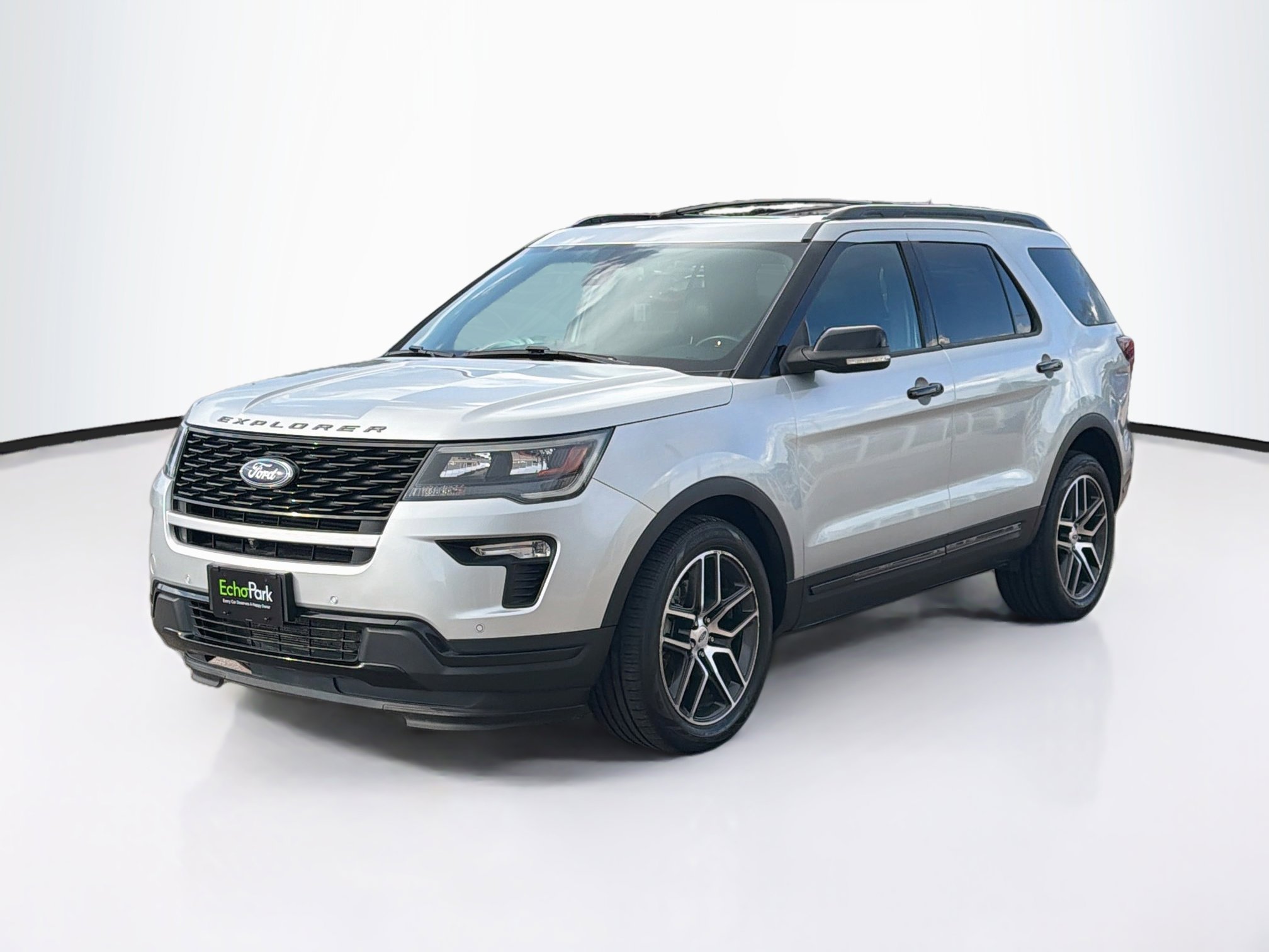 Used 2018 Ford Explorer Sport w/ Equipment Group 401A AWD/4WD image 3