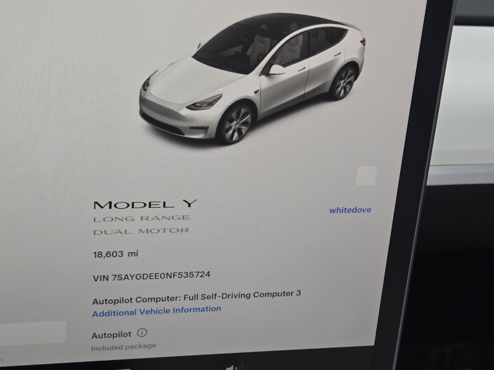 Used 2022 Tesla Model Y Long Range image 29
