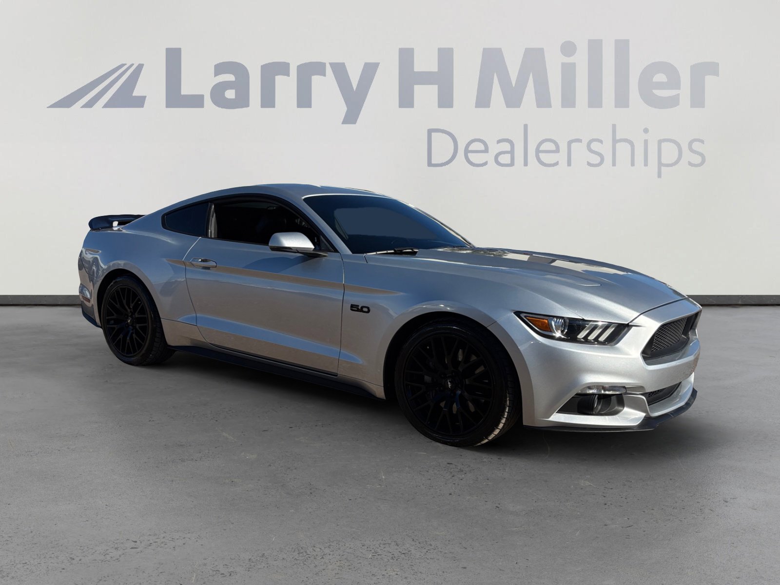 Used 2017 Ford Mustang GT Premium image 7
