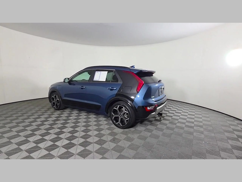Used 2023 Kia Niro SX Touring FWD image 43