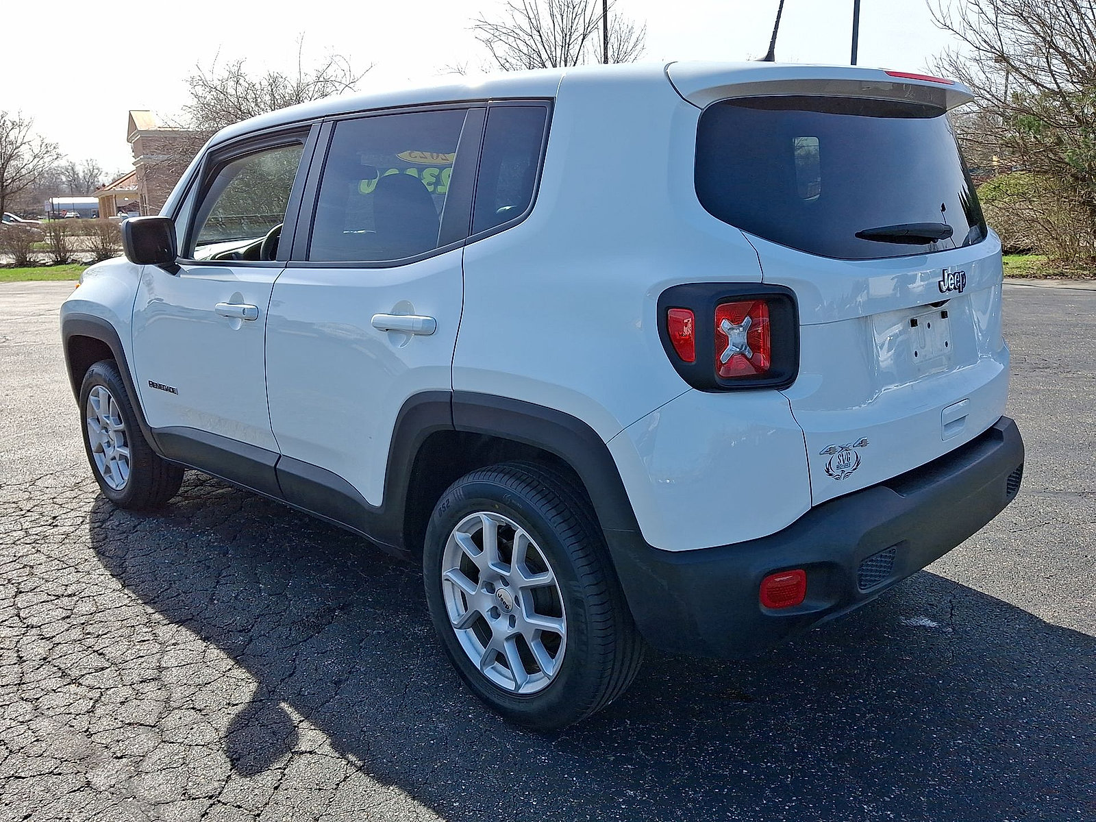Used 2023 Jeep Renegade Latitude AWD/4WD image 21
