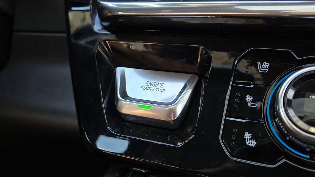 Used 2024 GMC Sierra 3500 Denali Ultimate image 36