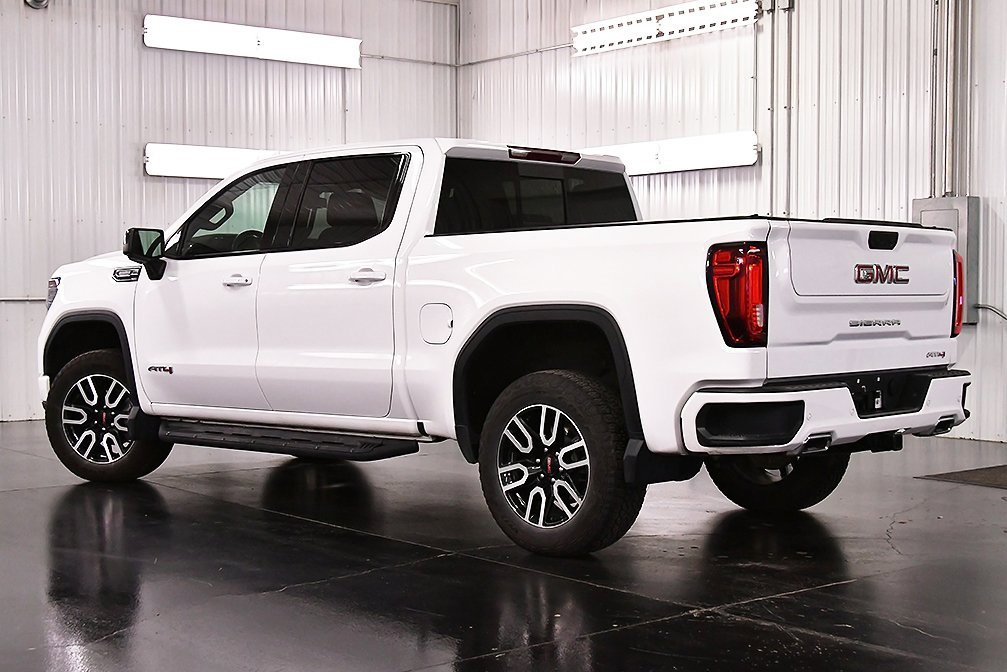 Used 2024 GMC Sierra 1500 AT4 w/ AT4 Preferred Package image 5