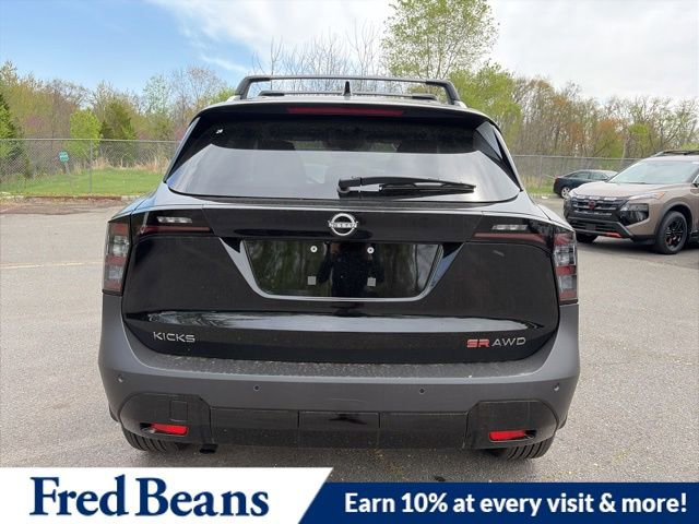 New 2026 Nissan Kicks SR w/ Cold Weather Package AWD/4WD image 6