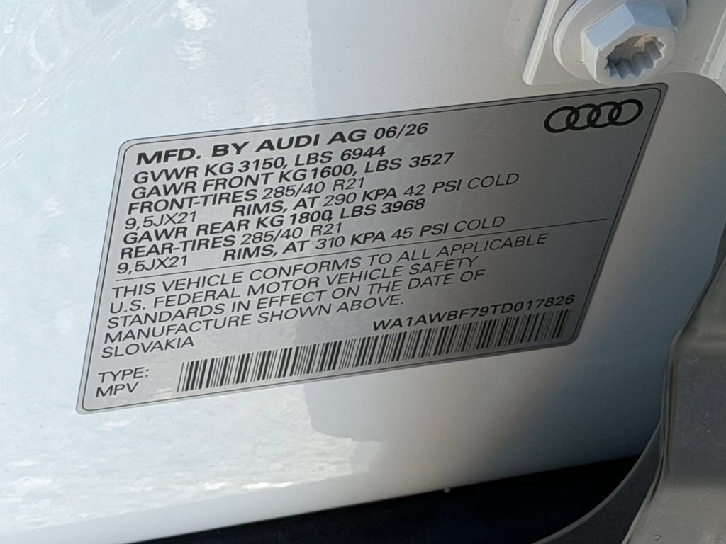 New 2026 Audi SQ7 Premium Plus AWD/4WD image 32