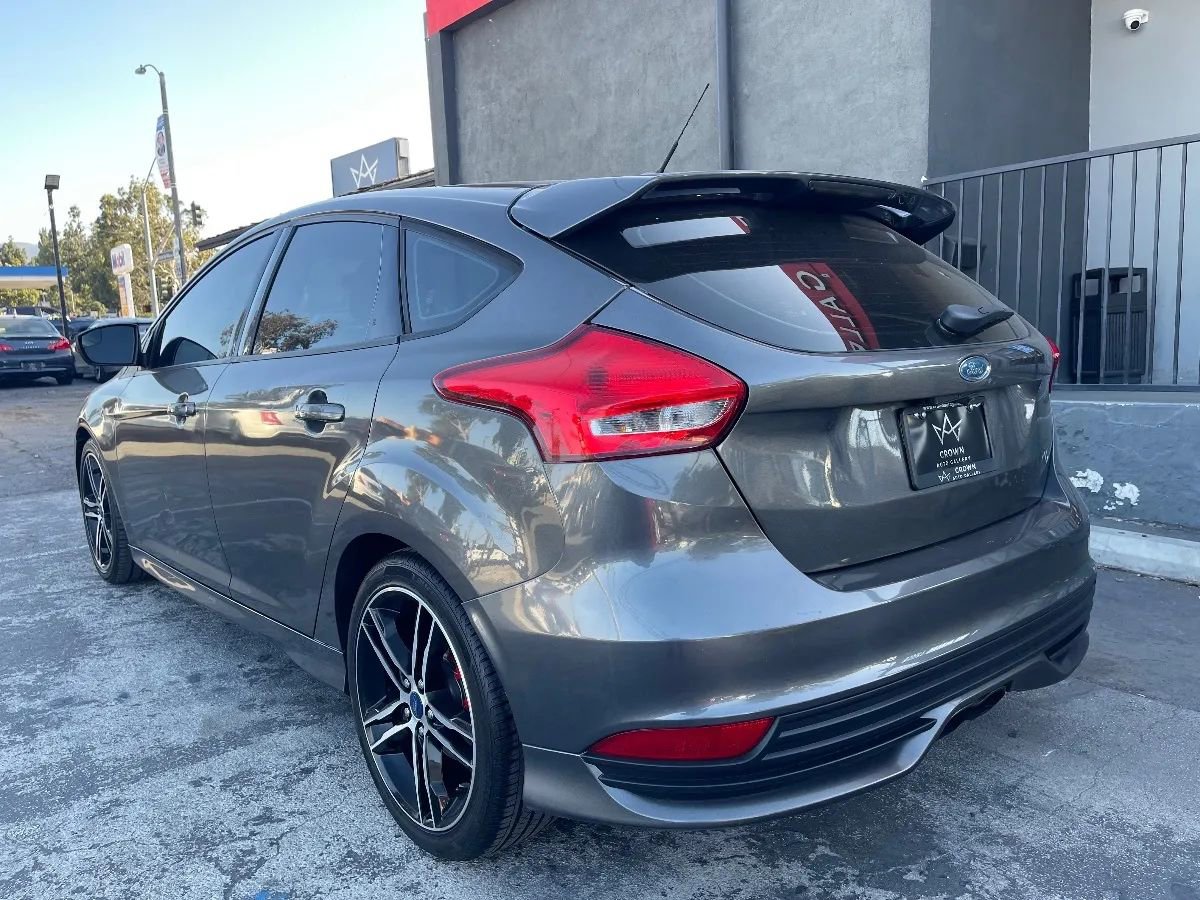 Used 2015 Ford Focus ST FWD image 7