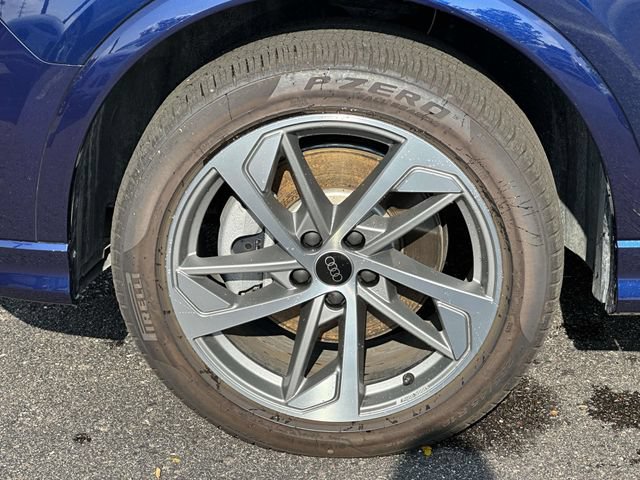 Certified 2025 Audi Q3 2.0T Premium w/ Convenience Plus Package AWD/4WD image 10