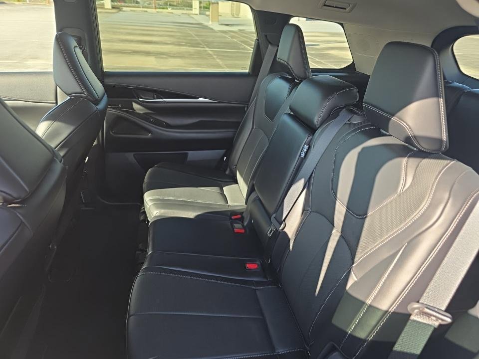 Certified 2023 INFINITI QX60 Pure image 7