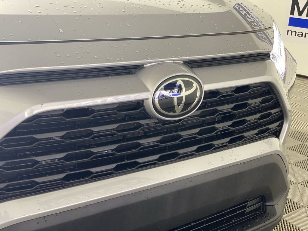 Used 2024 Toyota RAV4 XLE FWD image 36