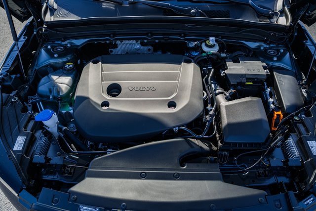 New 2026 Volvo XC40 B5 Ultra w/ Protection Package Premier image 19