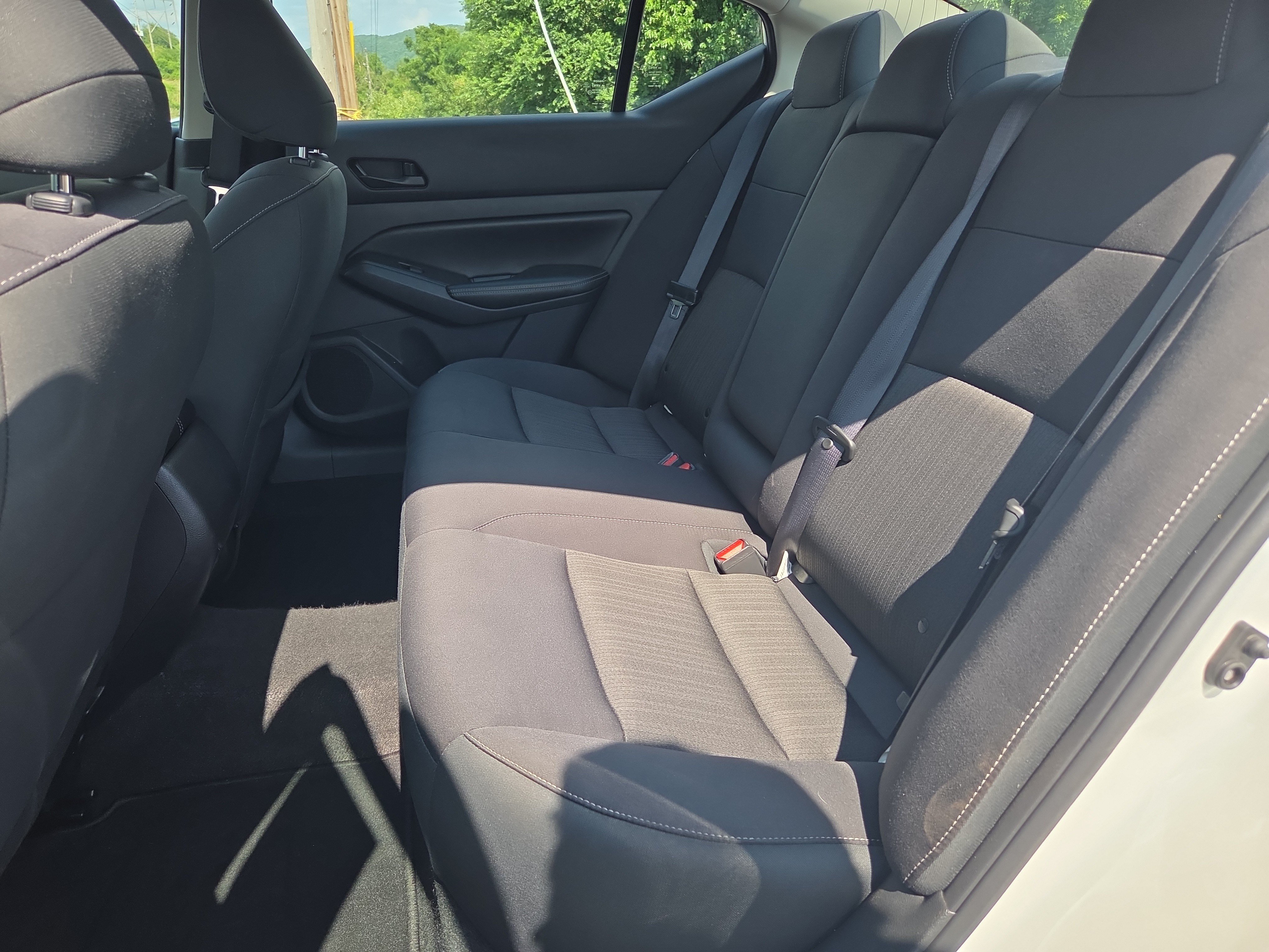 Used 2025 Nissan Altima 2.5 SV FWD image 13