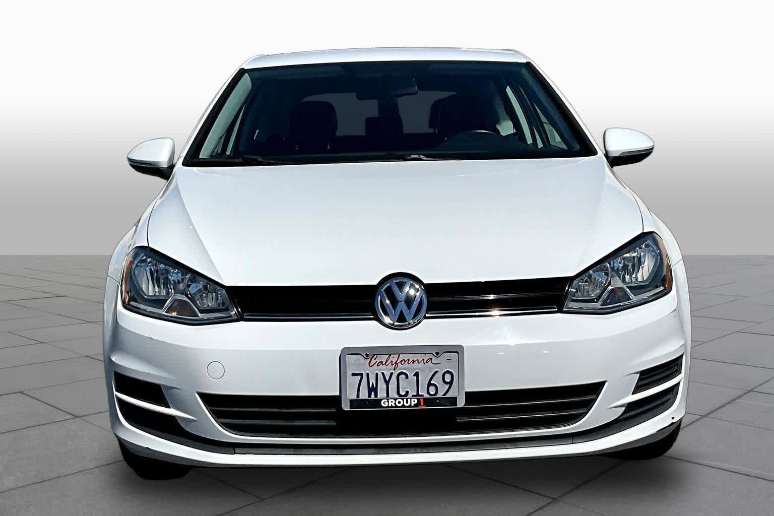 Used 2015 Volkswagen Golf S FWD image 3
