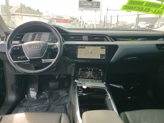 Used 2021 Audi e-tron Premium w/ Convenience Plus Package image 14