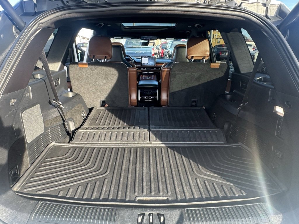 Used 2023 Lincoln Aviator Reserve w/ Equipment Group 201A image 27