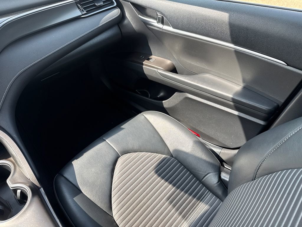 Used 2023 Toyota Camry SE FWD image 14