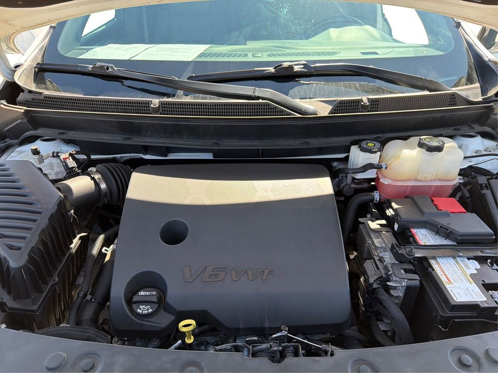 Used 2023 Buick Enclave Essence image 12