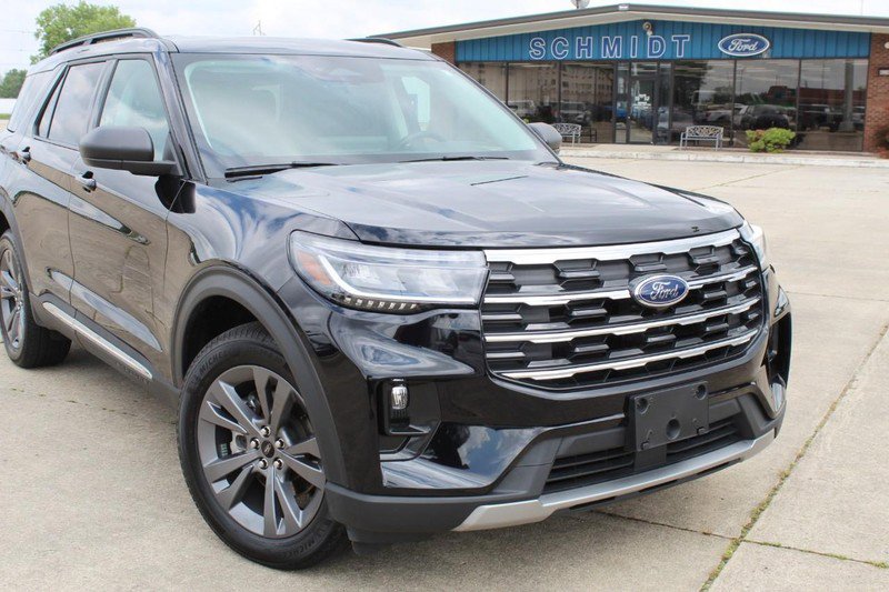 Used 2025 Ford Explorer Active w/ Active Comfort Package image 8
