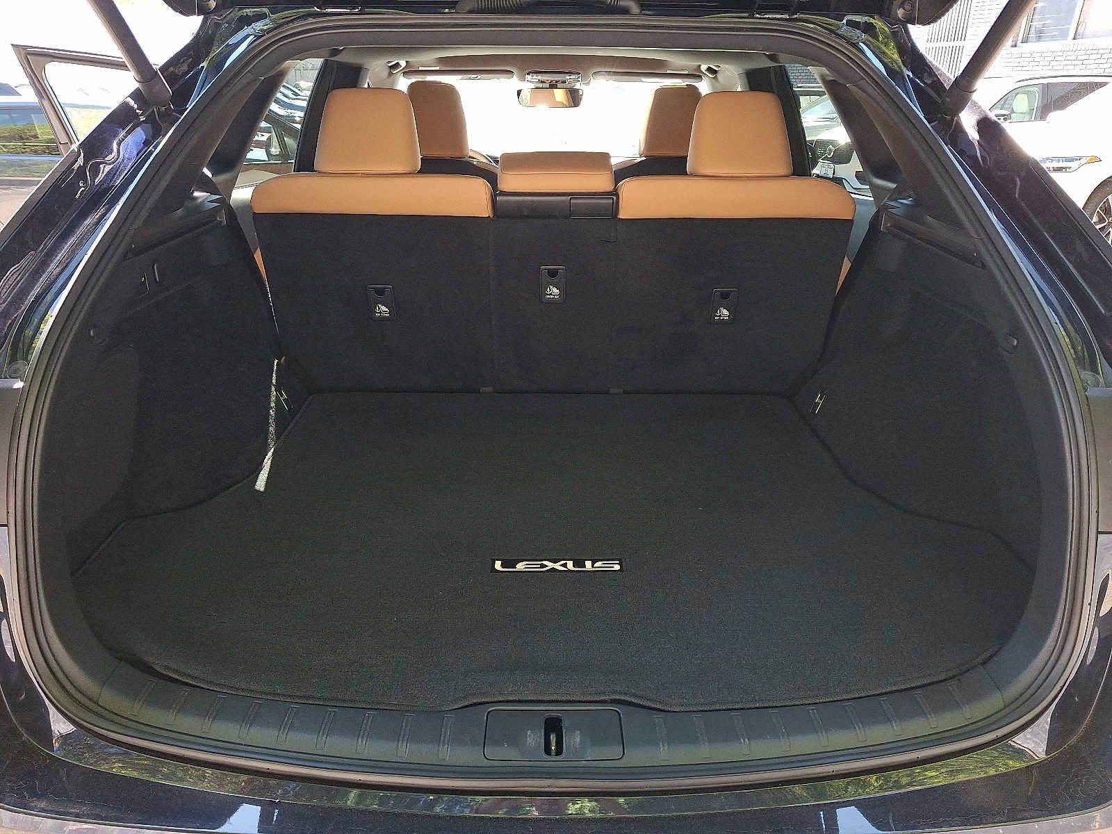 Used 2023 Lexus RX 350 Premium image 28