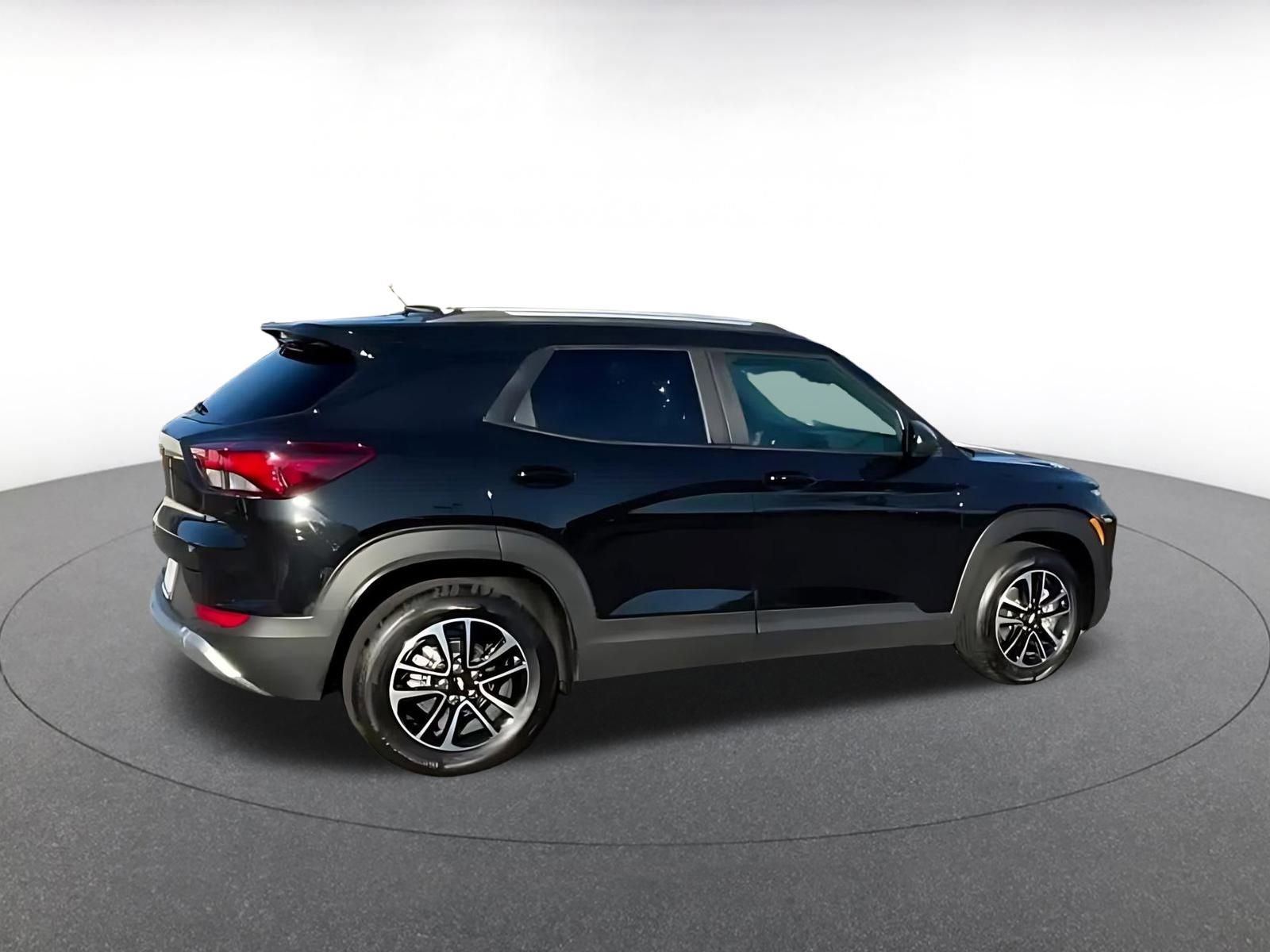 Used 2025 Chevrolet TrailBlazer LT image 12