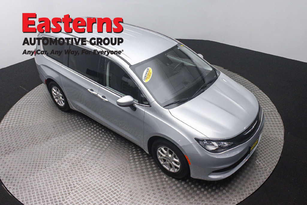 Used 2023 Chrysler Voyager LX FWD image 5
