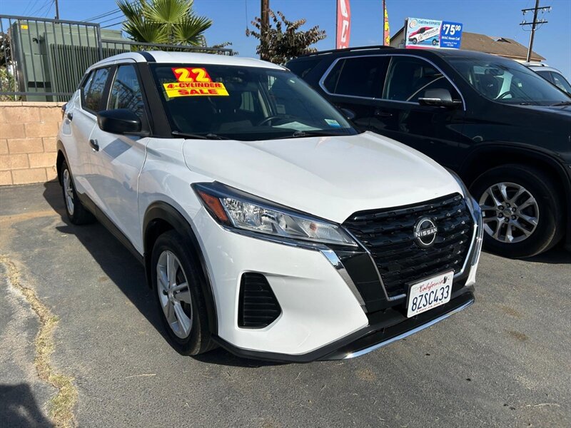 Used 2022 Nissan Kicks S FWD image 6