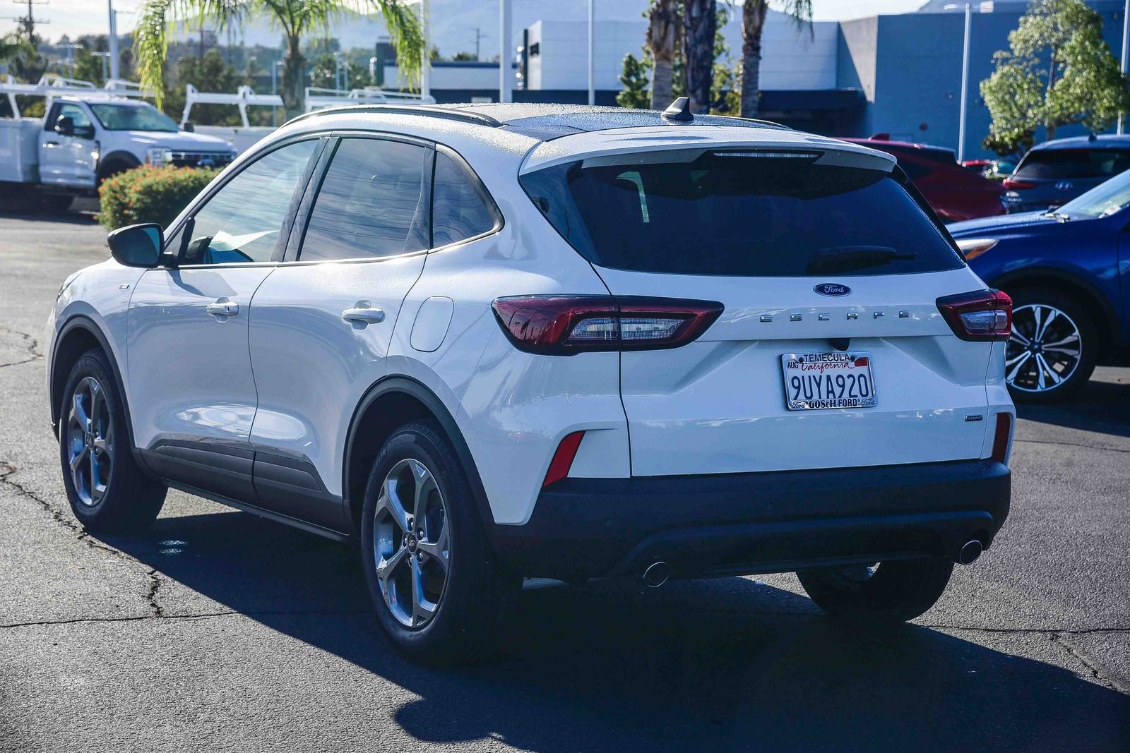 Used 2025 Ford Escape ST-Line w/ Equipment Group 301A image 6