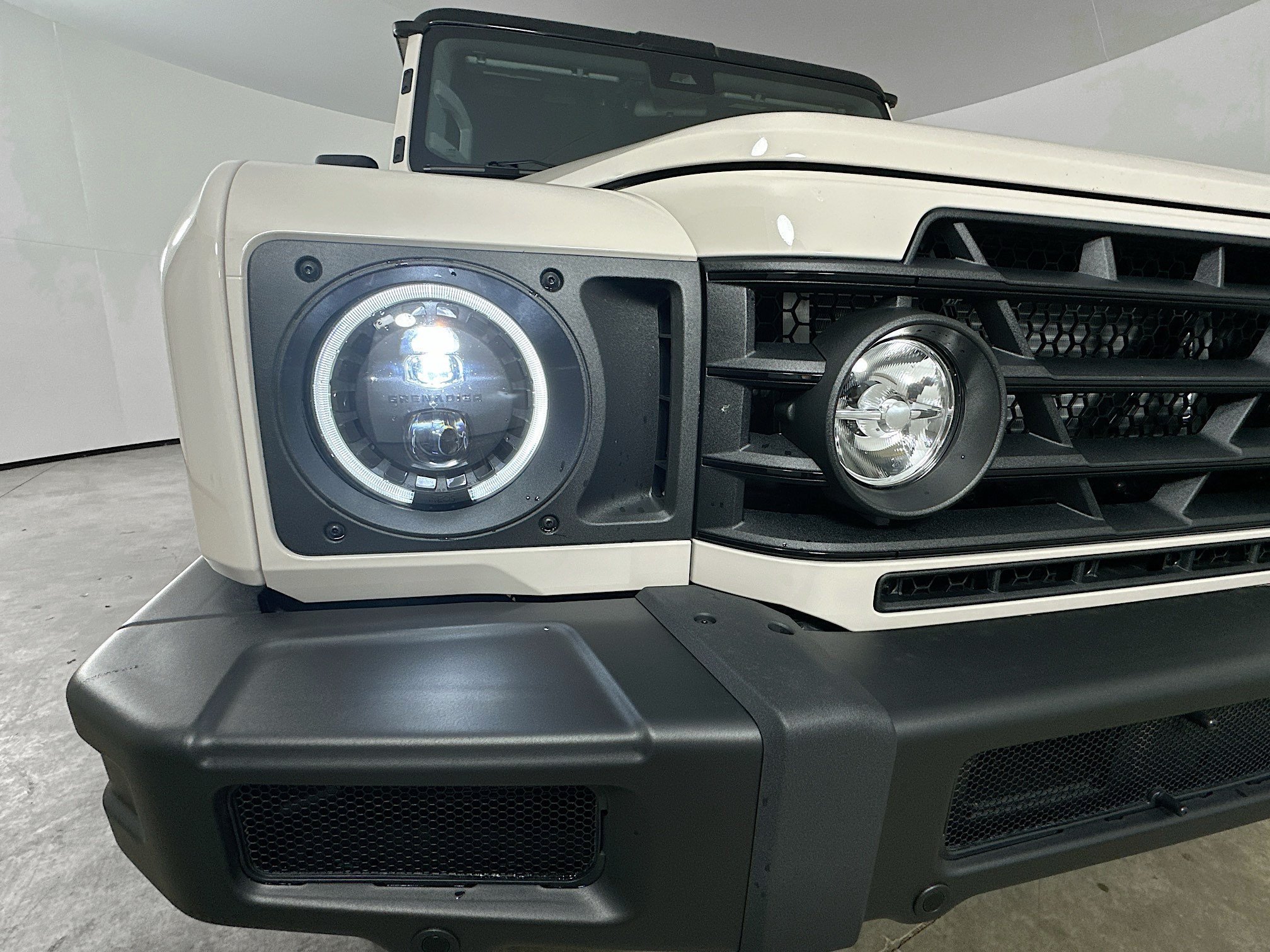 Used 2025 INEOS Grenadier AWD/4WD image 10