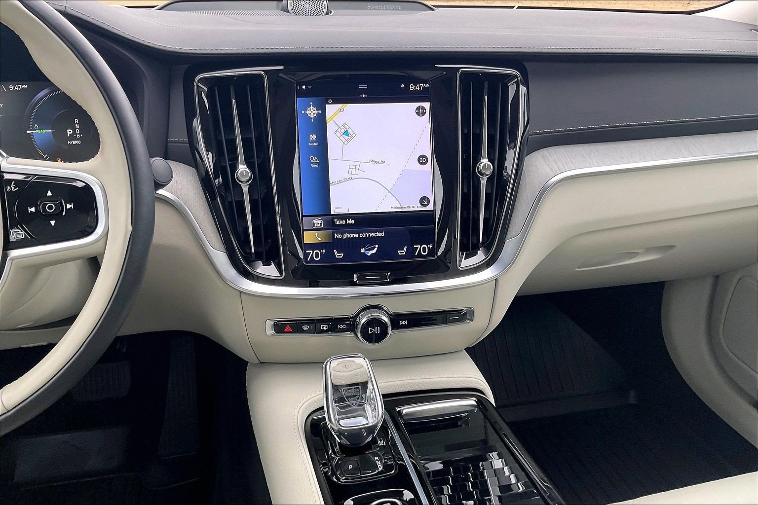 Used 2022 Volvo S60 T8 Inscription image 6