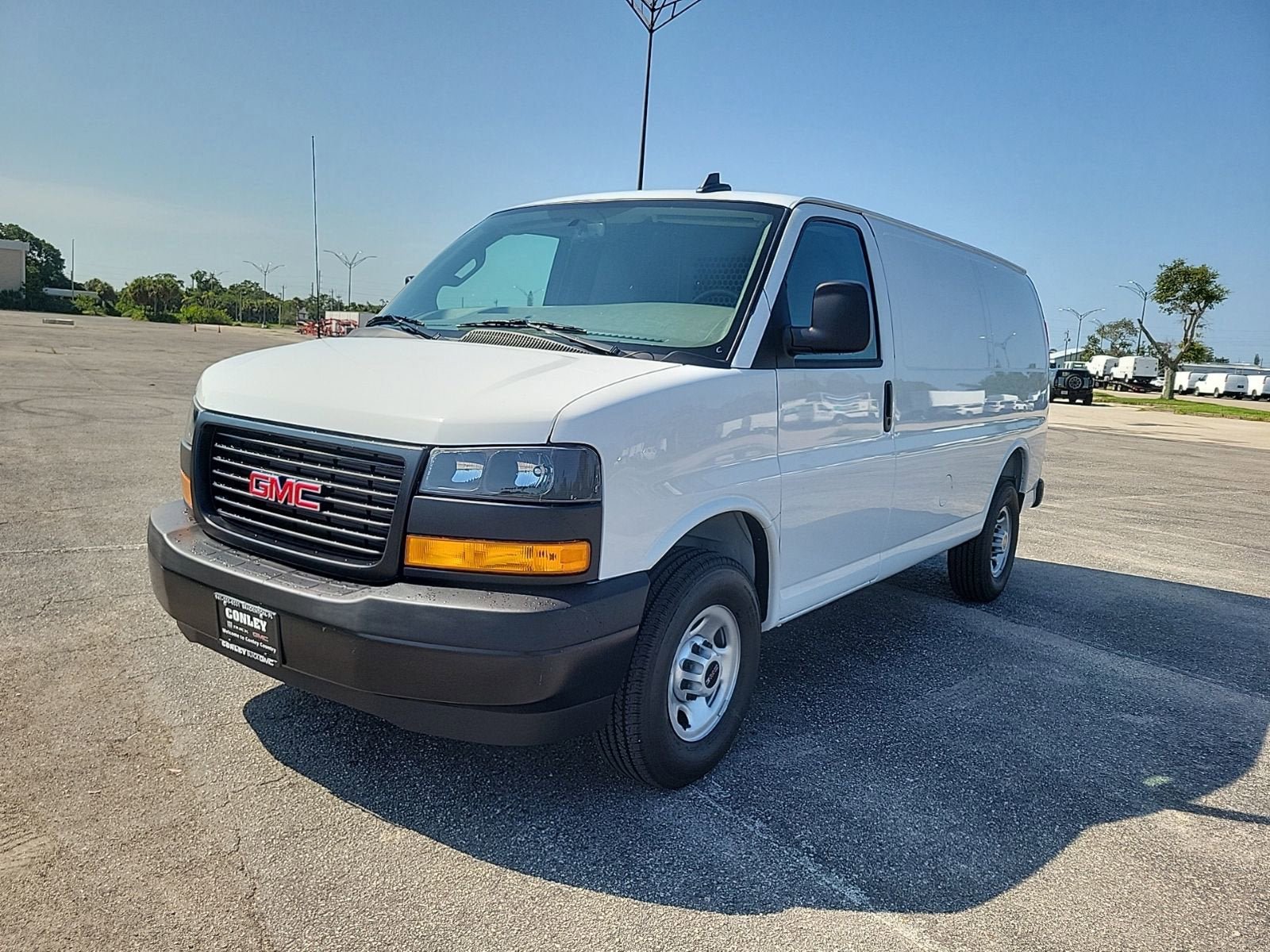 New 2025 GMC Savana 2500 w/ Driver Convenience Package RWD image 2
