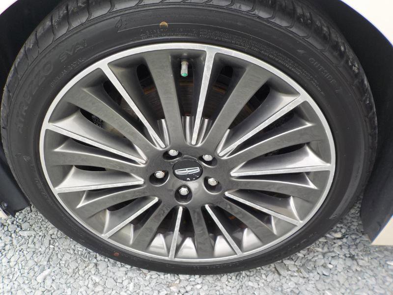 Used 2015 Lincoln MKZ Hybrid w/ Equipment Group 202A Reserve image 30