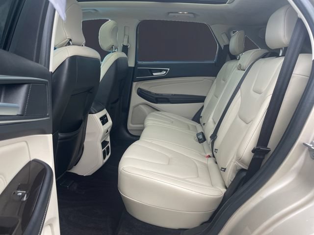 Used 2017 Ford Edge Titanium w/ Equipment Group 301A AWD/4WD image 13