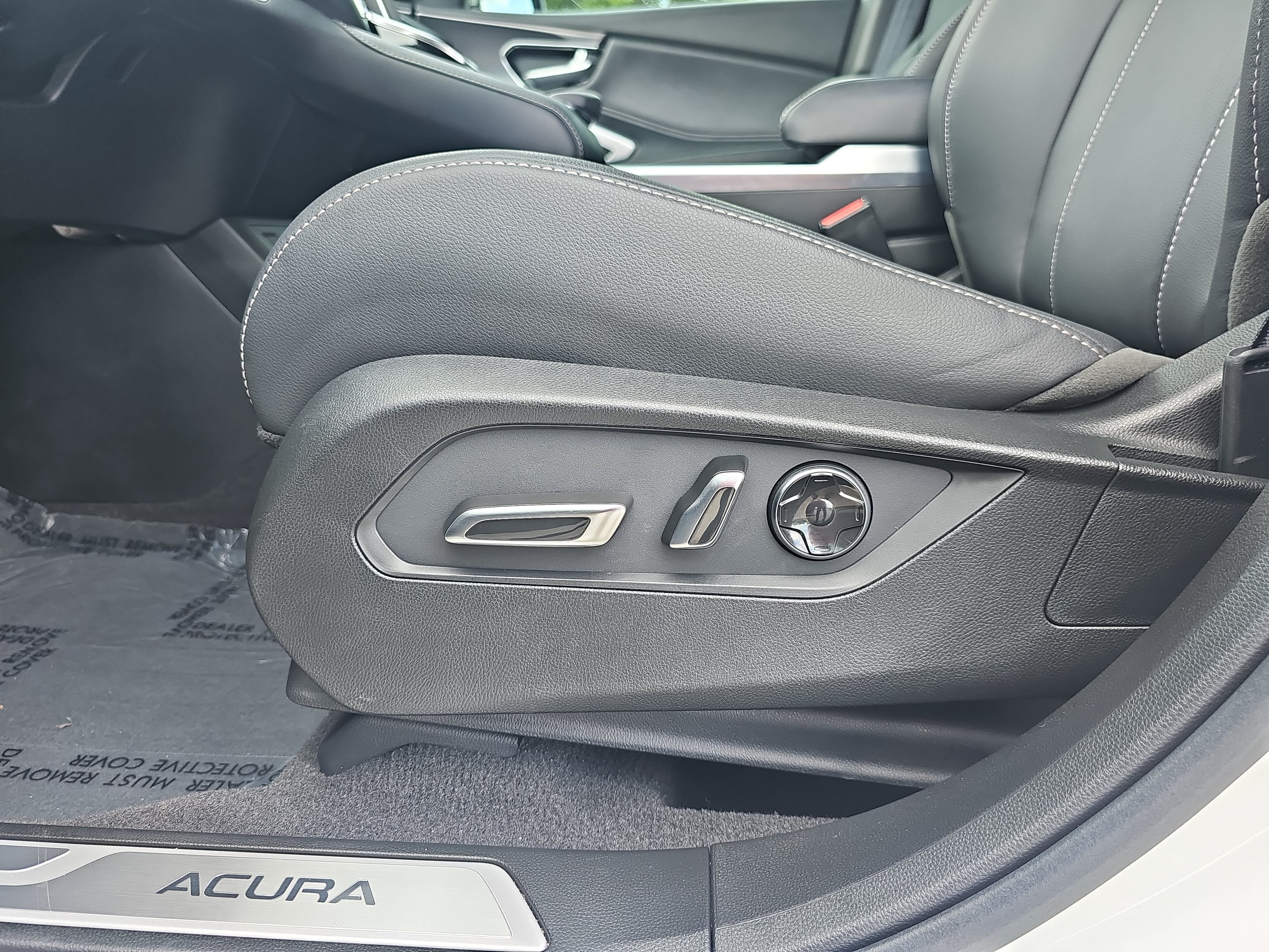 Certified 2025 Acura RDX SH-AWD image 26